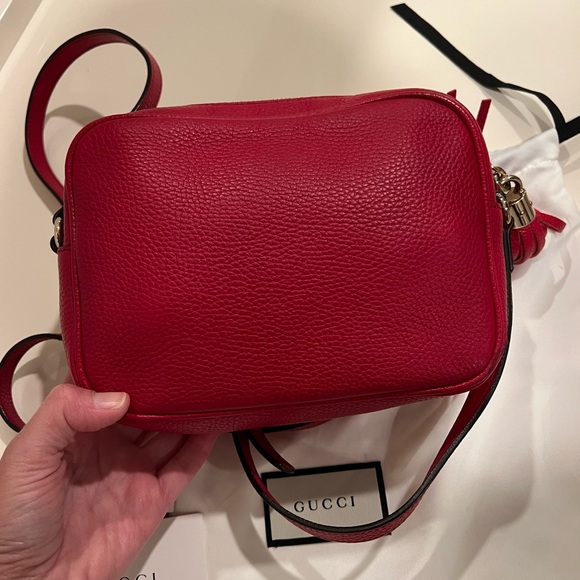 GUCCI red pebbled leather Soho disco bag - Picture 2 of 13